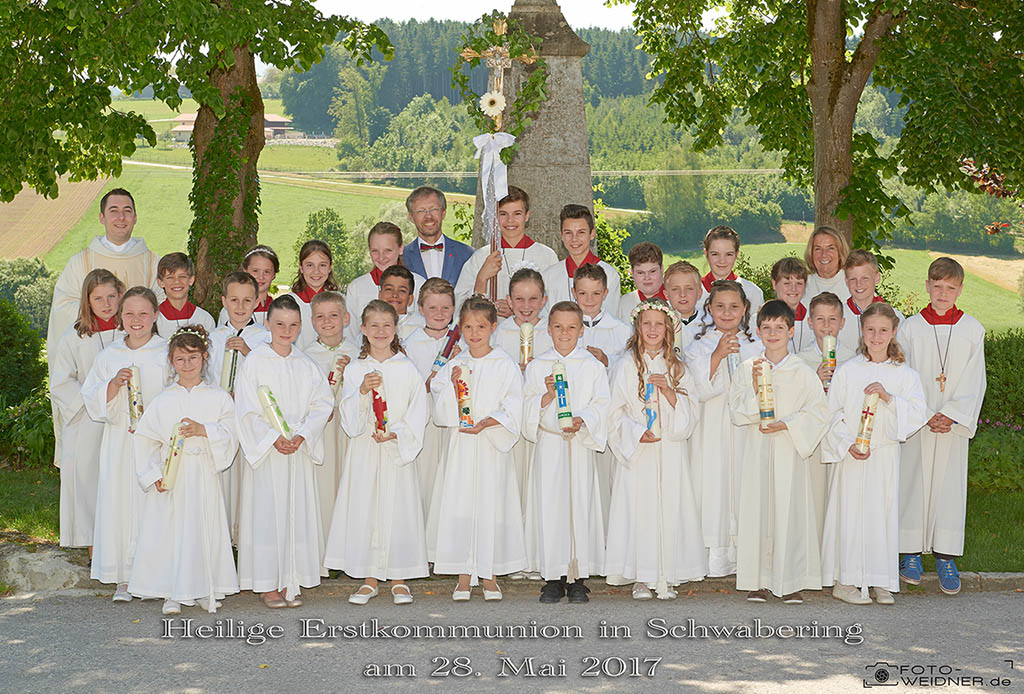 Gruppenfoto Erstkommunion Schwabering 2017