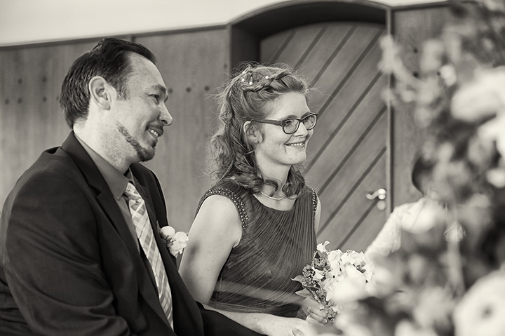 Foto-Weidner-Hochzeitsfotograf-Obertraubling-Donaustauf-Hochzeitsfotos-Reportage-Standesamt-Brautpaar