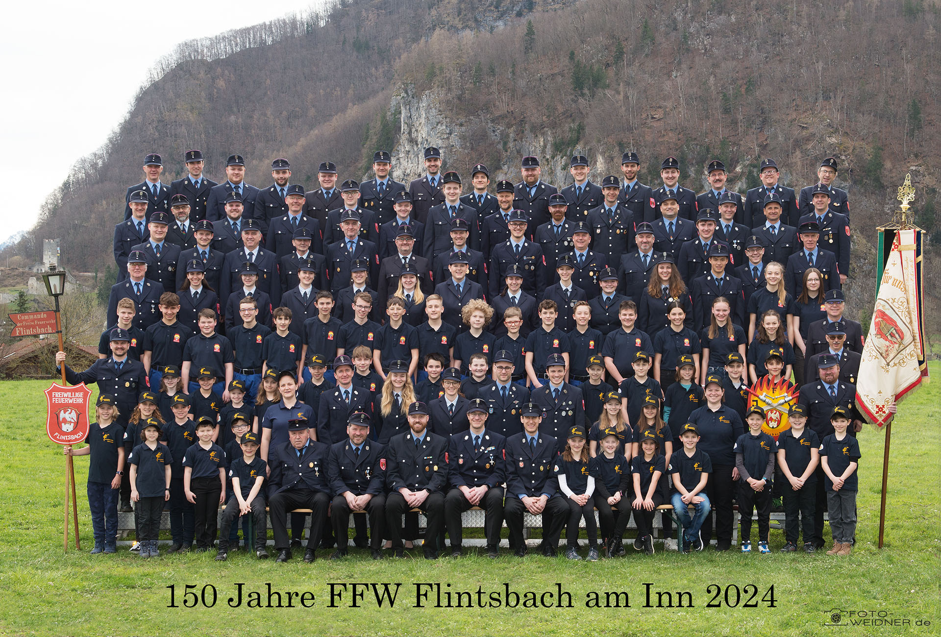 Gruppenfoto Mannschaft der Freiwilligen Feuerwehr Flintsbach am Inn