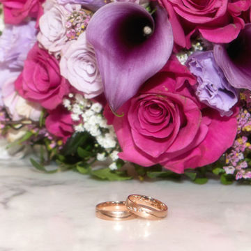 Foto Weidner Hochzeitsfotos - Portraits Fotos der Ringe Eheringe in Aschau Schloss Hohenaschau Portraits Fotos der Ringe Eheringe in Aschau Schloss Hohenaschau